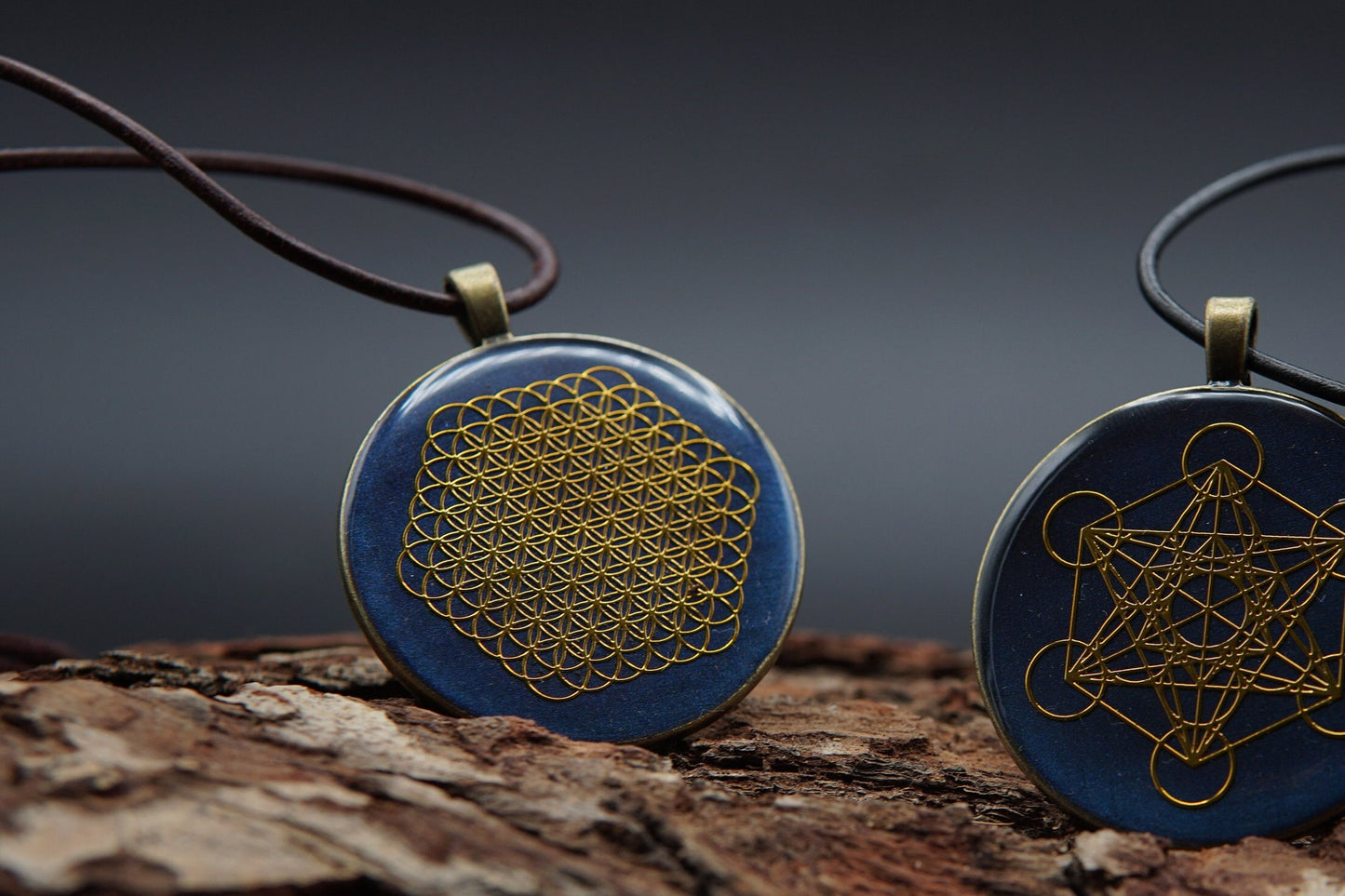 Flower of Life Orgonite Amulet – Talisman for Women – Blue Bronze Design