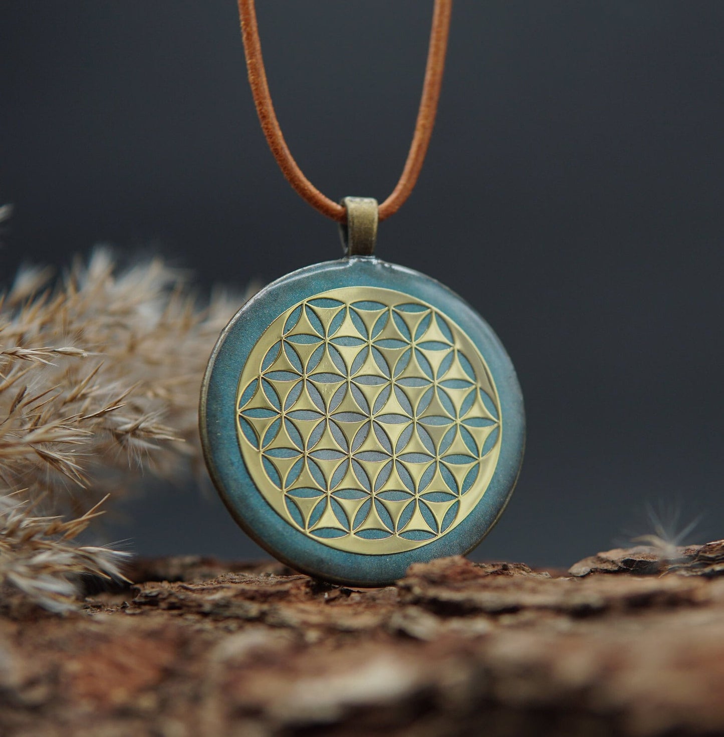 Flower of Life Orgonite – Pendant for spiritual harmony & energy flow