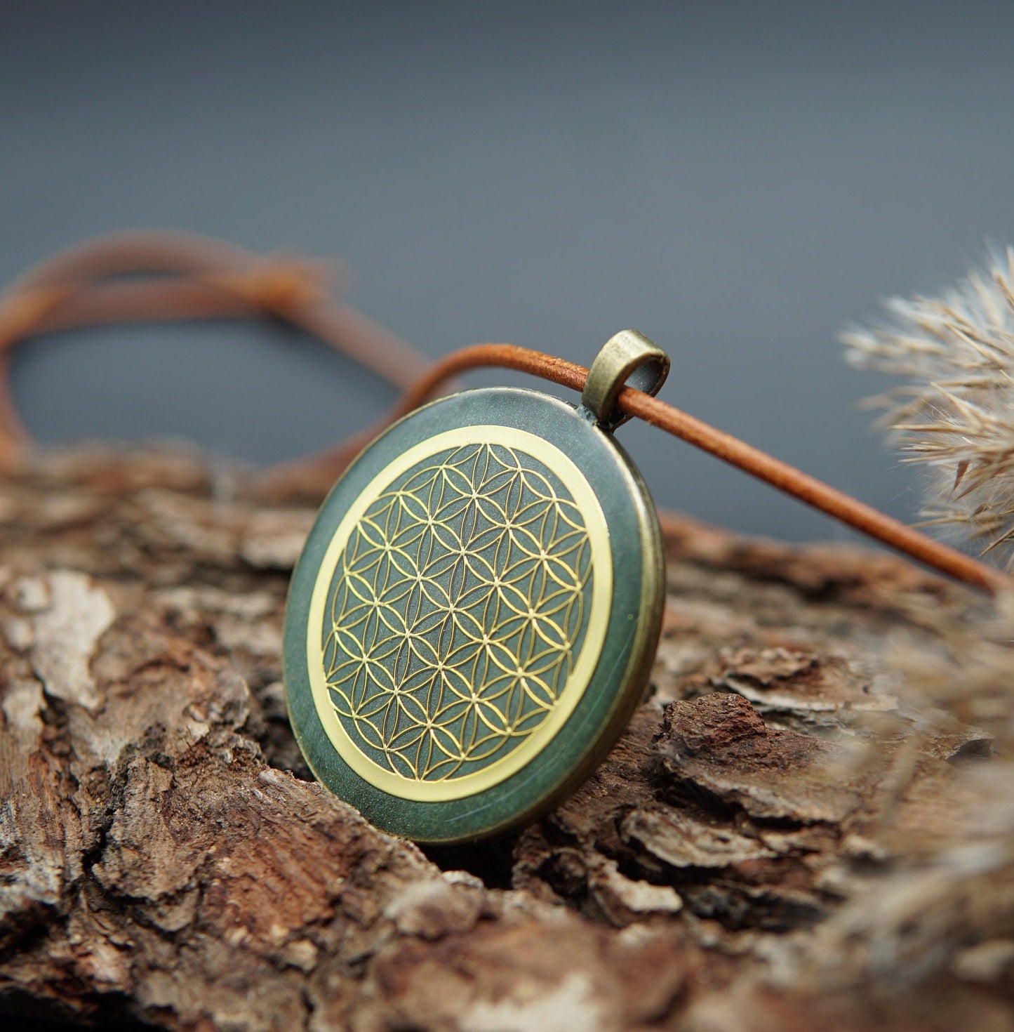 Grünes Orgonit Amulett – Blume des Lebens für Erdung & Energieharmonisierung