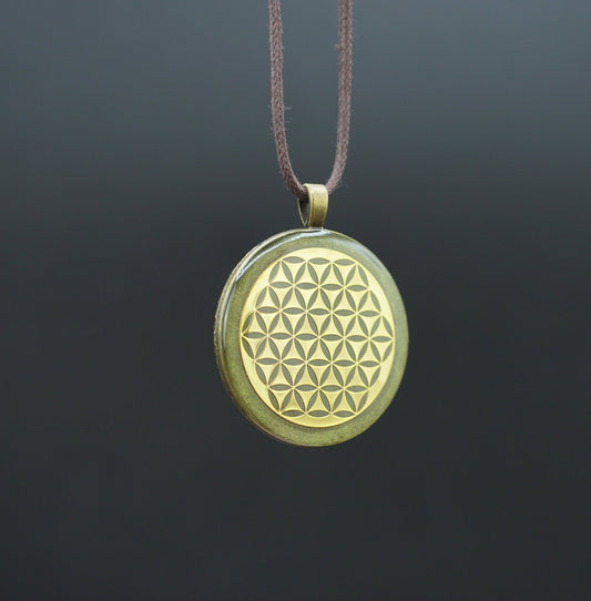 Flower of Life Orgonite – Anahata Chakra Talisman – Spiritual Energy Pendant