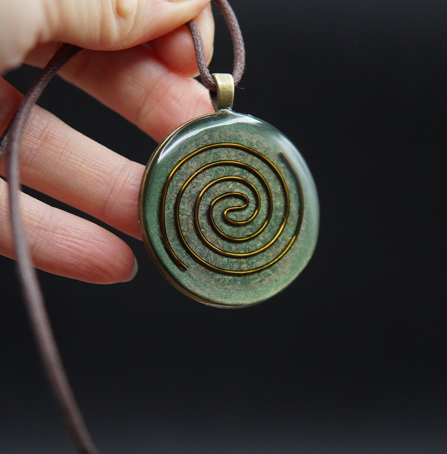 Kosmische Spirale Orgonit Amulett – Heilende Energie & Schutz mit Heiliger Geometrie
