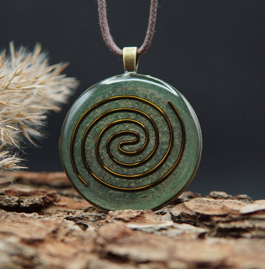 Cosmic Spiral Orgonite Amulet – Healing Energy & Protection with Sacred Geometry