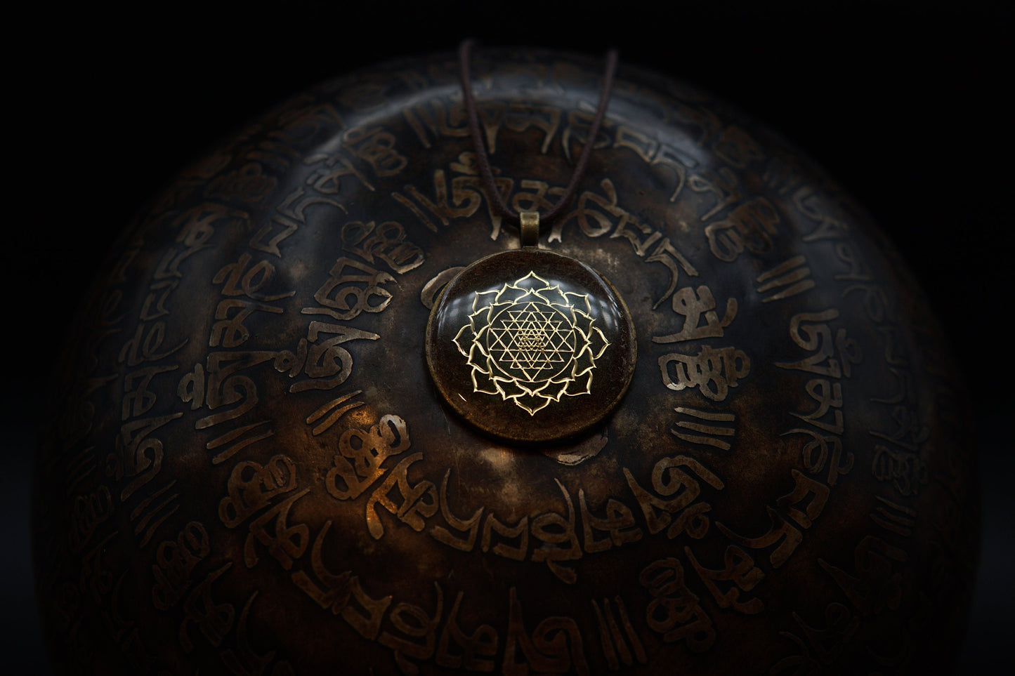 Sri Yantra Orgonit Amulett – Feng Shui Schutz & Energie Talisman