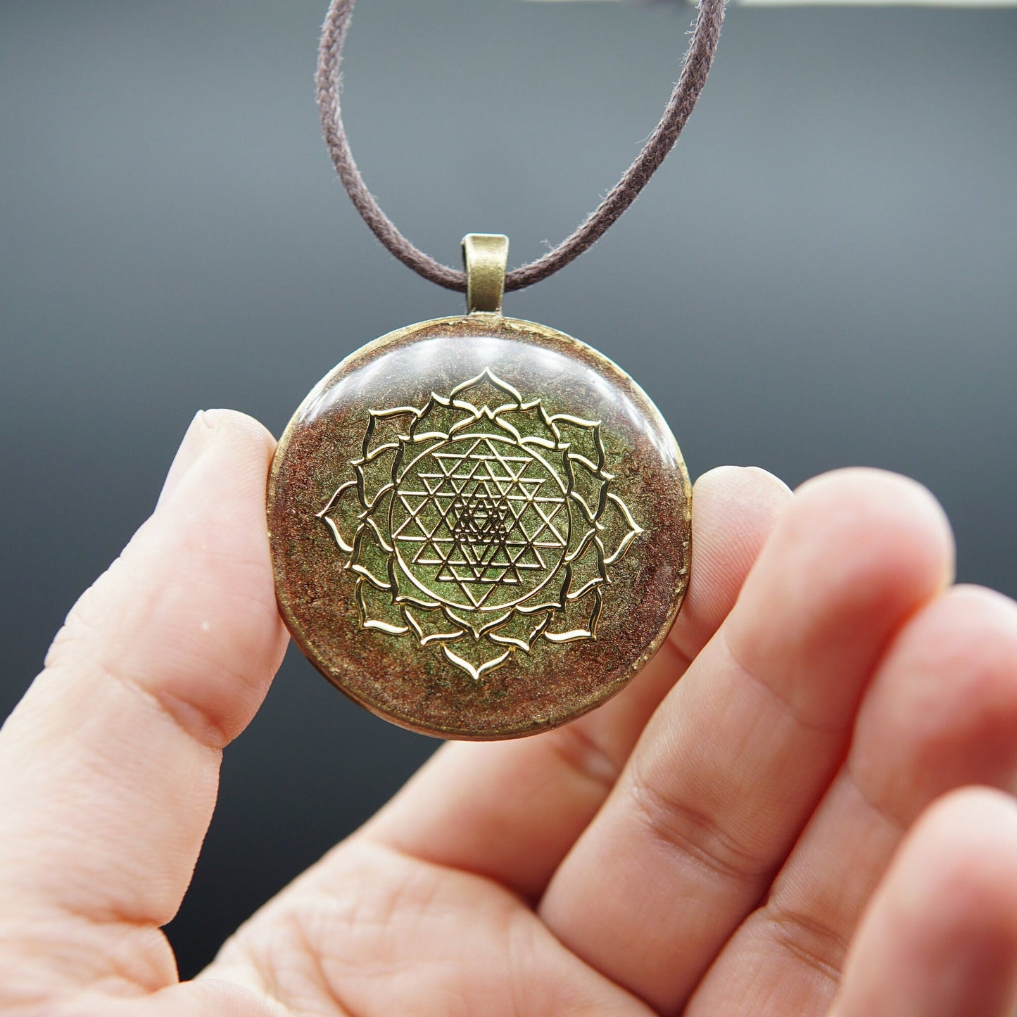 Sri Yantra Orgonit Amulett – Feng Shui Schutz & Energie Talisman