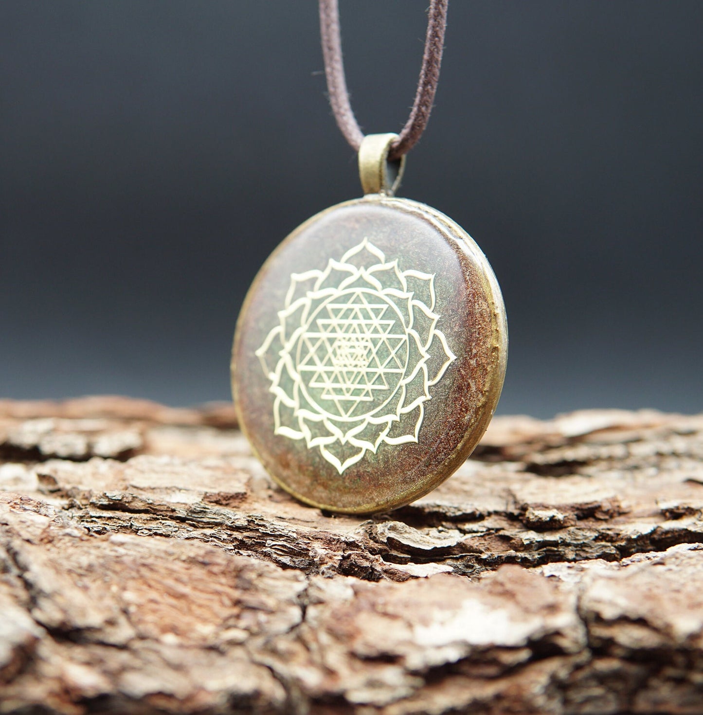 Sri Yantra Orgonit Amulett – Feng Shui Schutz & Energie Talisman