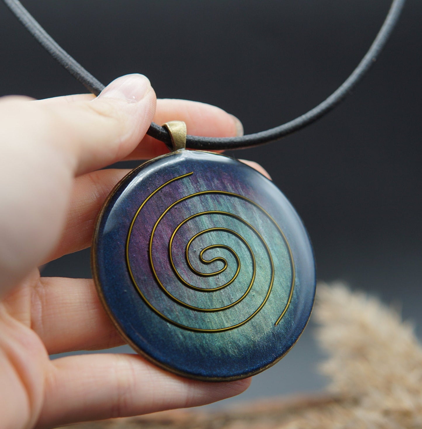 Orgonit Amulett „Aurora“ – Kosmische Spirale für energetischen Schutz