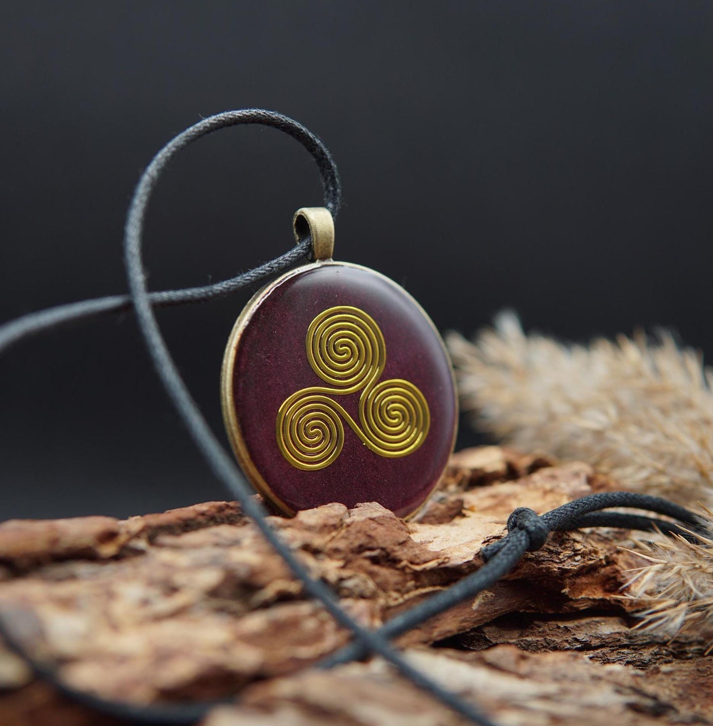Triskele Orgonit Amulett – Prana Chi Keltischer Talisman in Bordeaux