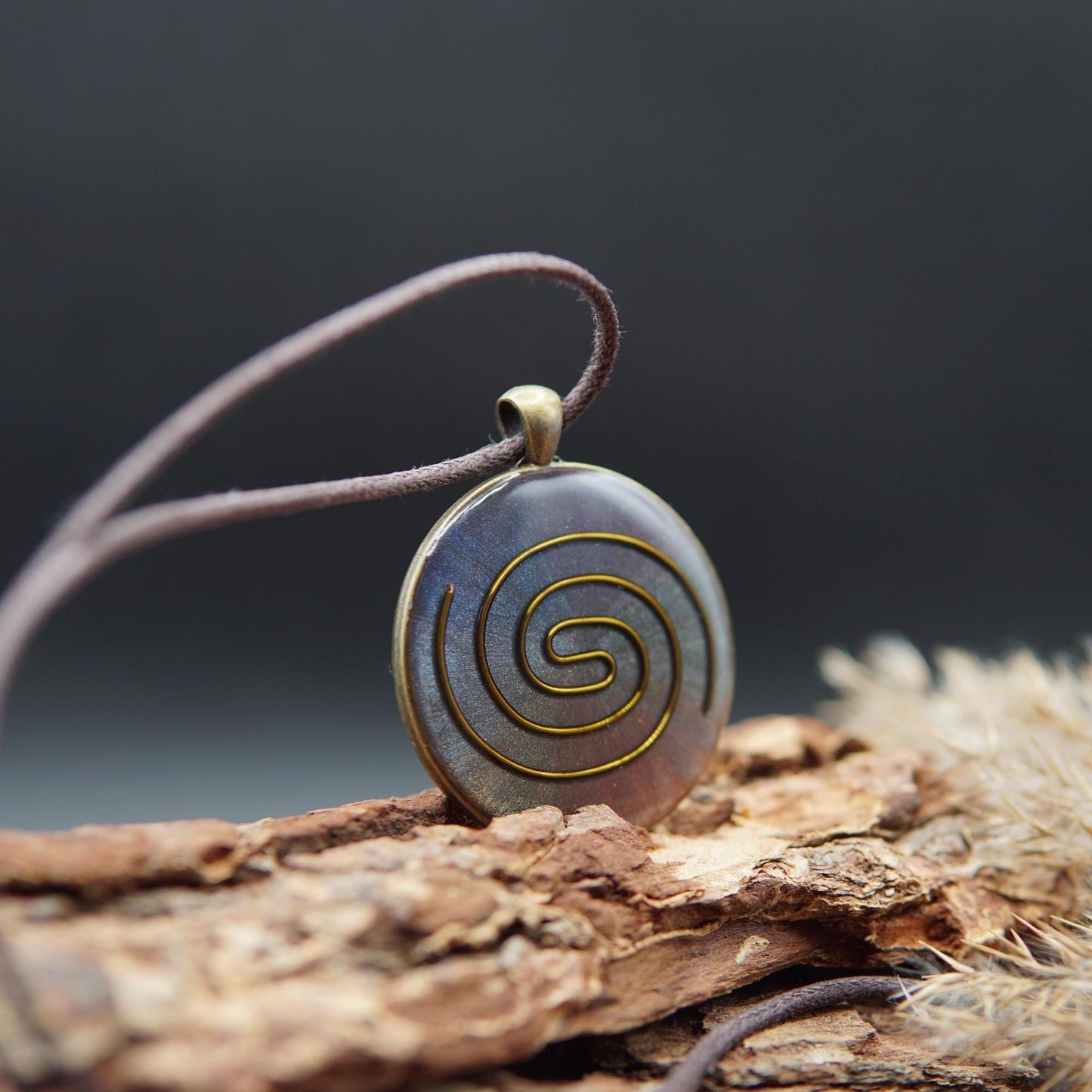 Orgonite Amulet Chakra Harmony – Cosmic Spiral Energy Pendant – Lightwork & Feng Shui Protection