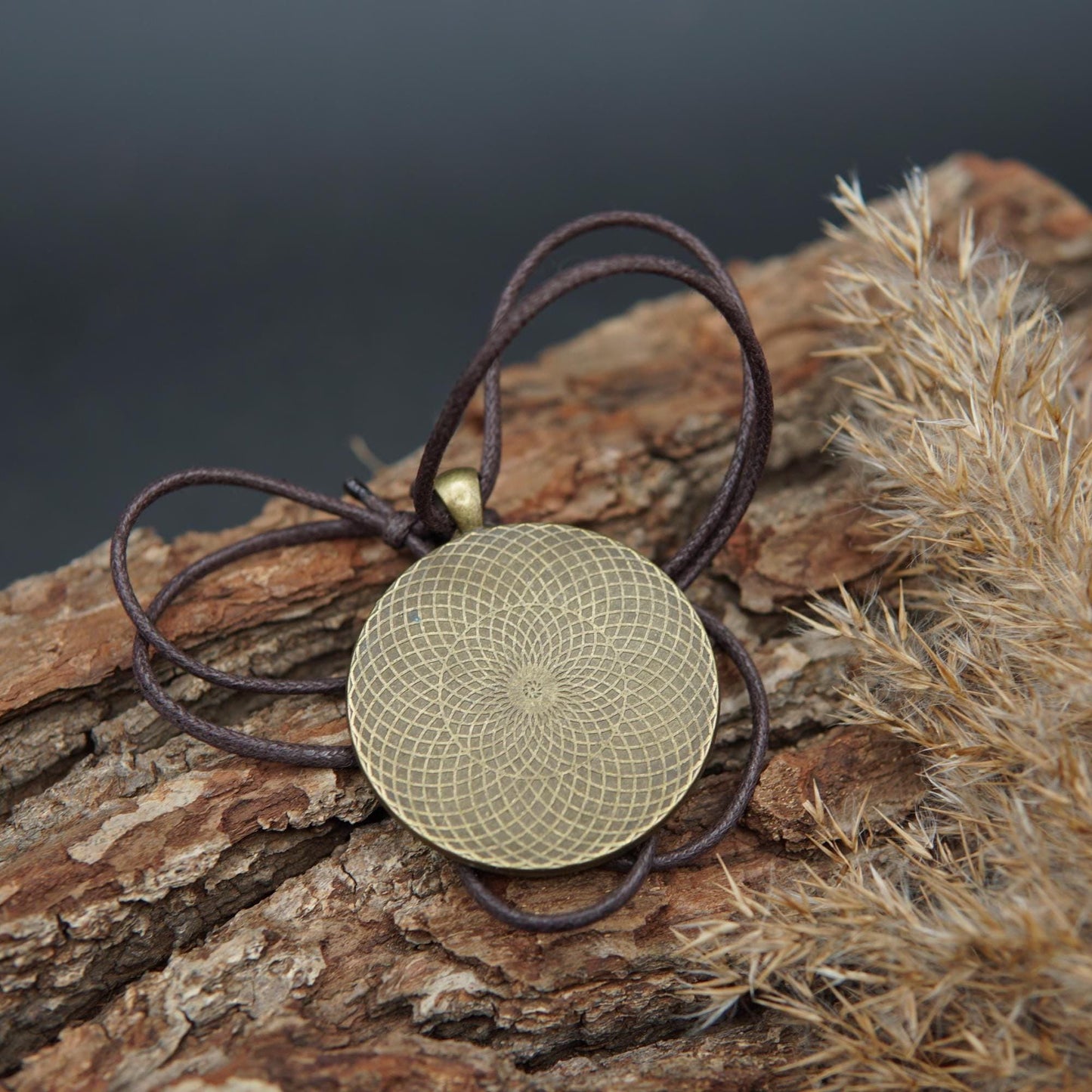 Flower of Life Orgonite Pendant – Blue Unisex Gift with Sacred Geometry