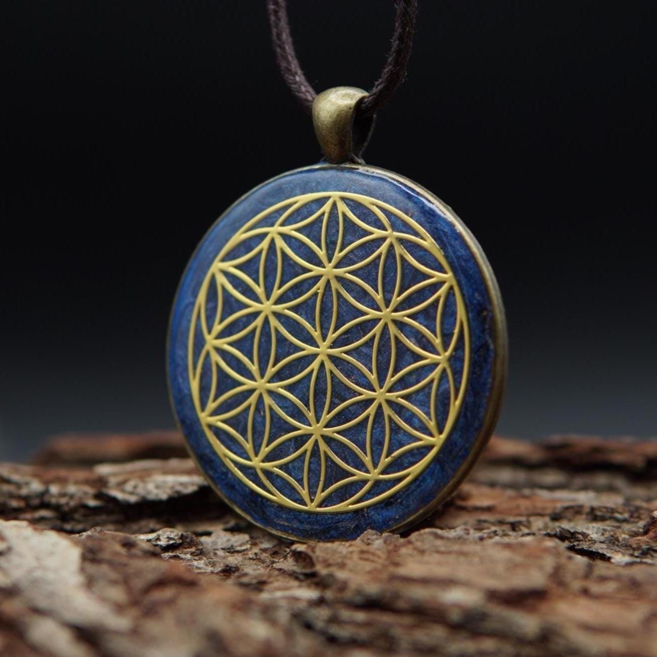 Flower of Life Orgonite Pendant – Blue Unisex Gift with Sacred Geometry