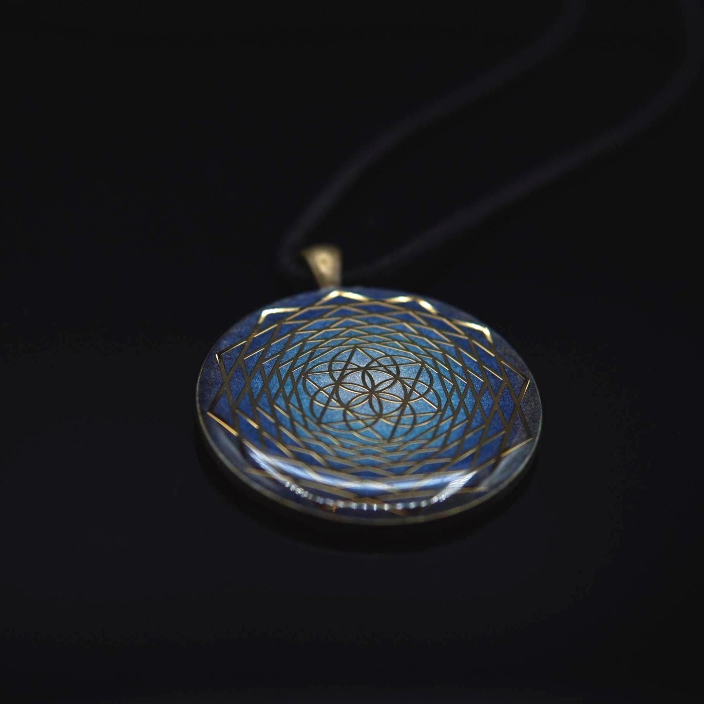 Energy amulet made of orgonite – handmade unique piece with strong protective effect