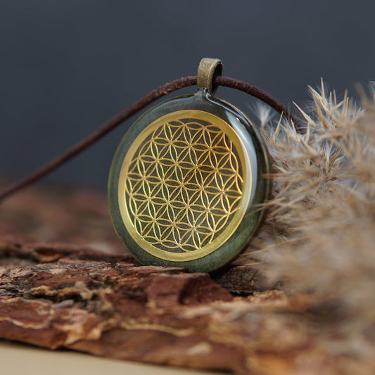 Orgonit Amulett Blume des Lebens – Jadegrün Bronze Heiliger Geometrie Schmuck