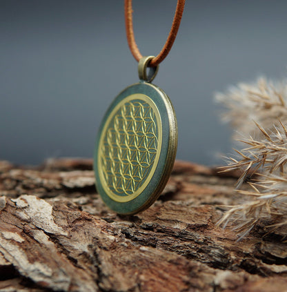 Grünes Orgonit Amulett – Blume des Lebens für Erdung & Energieharmonisierung