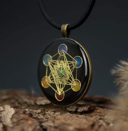 Metatron Orgonit Amulett – Chakra-Farben, Lichtarbeit & spirituelle Balance