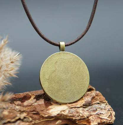 Energy pendant with spiral symbol – Orgonite for lightwork, chi &amp; clarity
