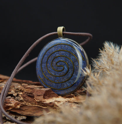 Kosmische Spirale Orgonit – Ajna Chakra Amulett für Intuition, Schutz & Harmonie