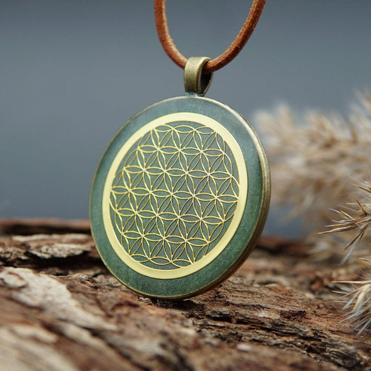Grünes Orgonit Amulett – Blume des Lebens für Erdung & Energieharmonisierung