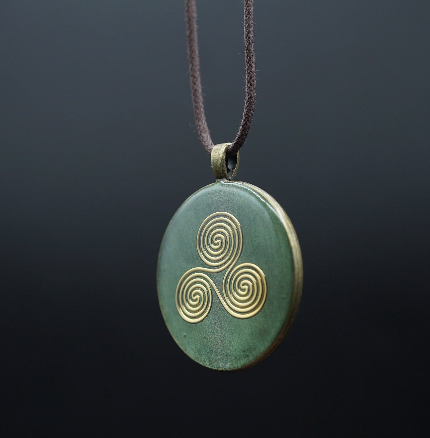 Green Triskele Amulet – Celtic Orgonite for Energetic Cleansing