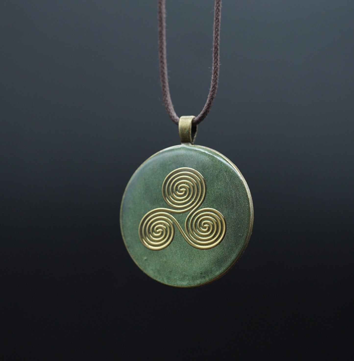 Green Triskele Amulet – Celtic Orgonite for Energetic Cleansing
