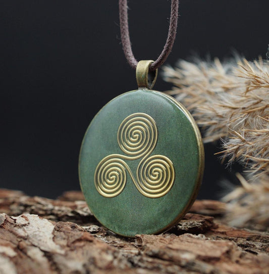 Orgonit Triskele Kette