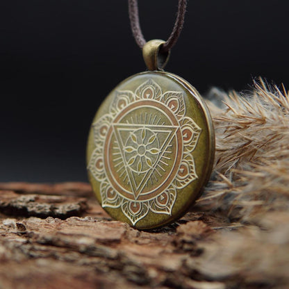 Solarplexus Chakra Orgonit – Energieamulett für Stärke & Selbstbewusstsein