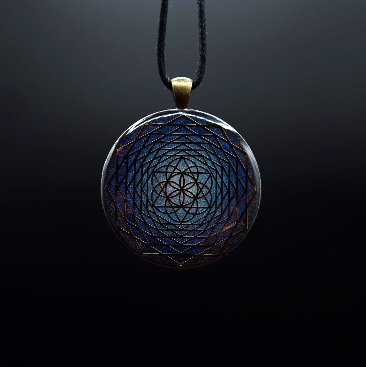 Energy amulet made of orgonite – handmade unique piece with strong protective effect